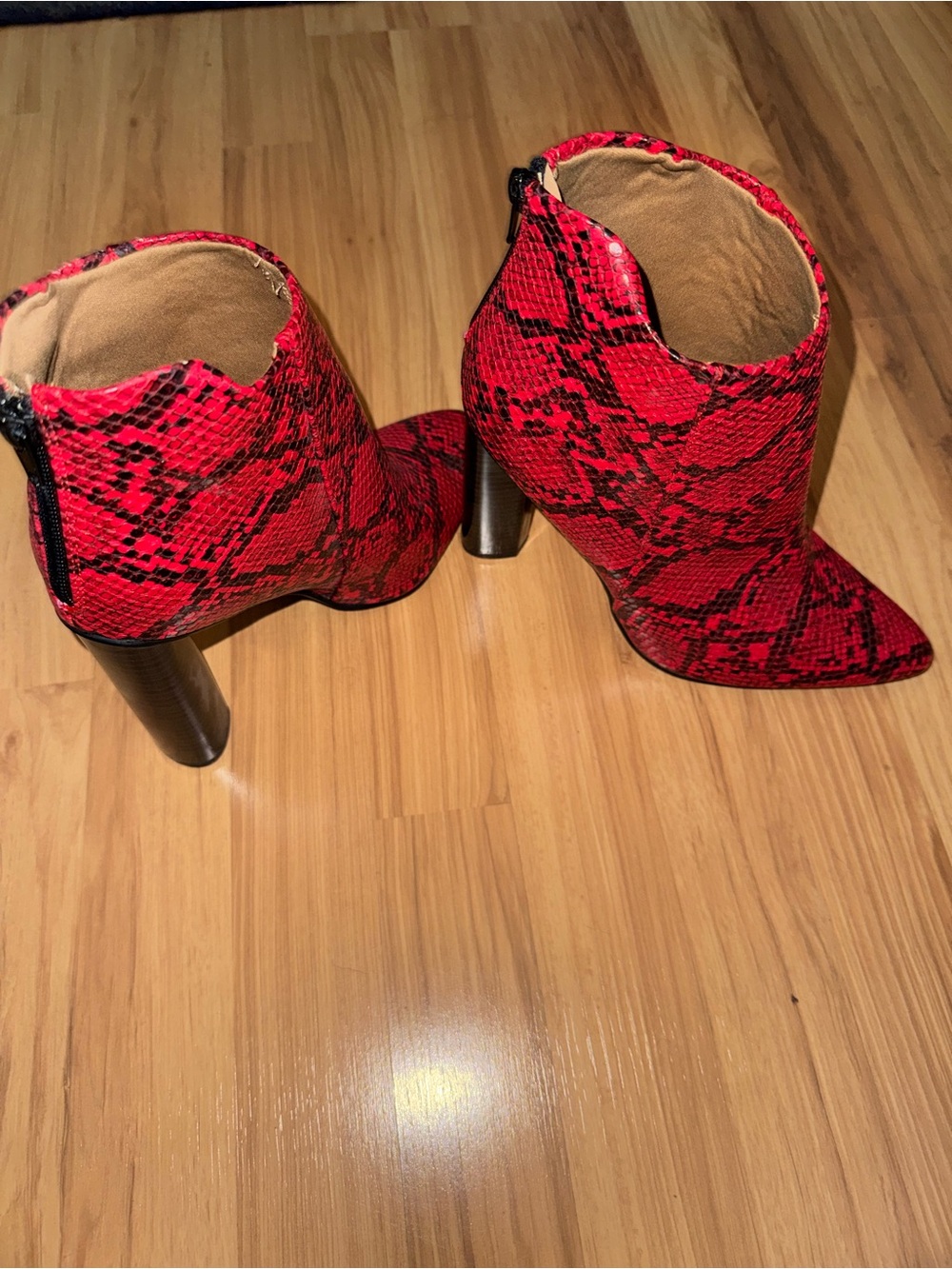 Qupid Red Snake-Print Pointed Ankle Booties with Block Heel Sz 10